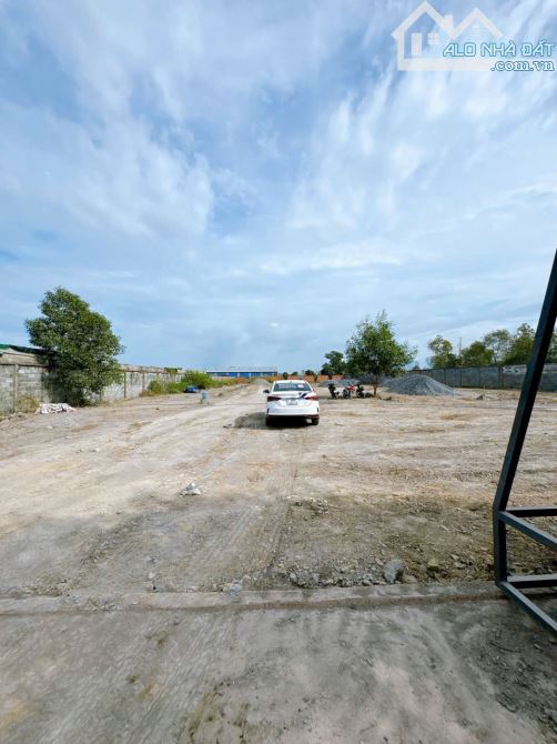 D303 🆘 Bán gấp 2500m2 đất phù hợp xây dựng nhà xưởng tại biên hoà - đồng na