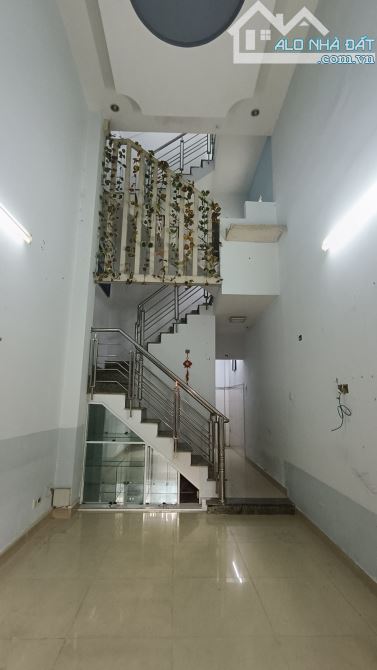 Ở NGAY TRUNG TÂM BÌNH TÂN – 3 TẦNG ĐẦY ĐỦ CÔNG NĂNG 32M2 - GIÁ MỀM 3.65 TỶ