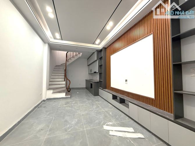 Bán nhà riêng tại Vân Canh, Hoài Đức,30m, 5 tầng xây mới, thiết kế siêu đẹp, ô tô đỗ gần