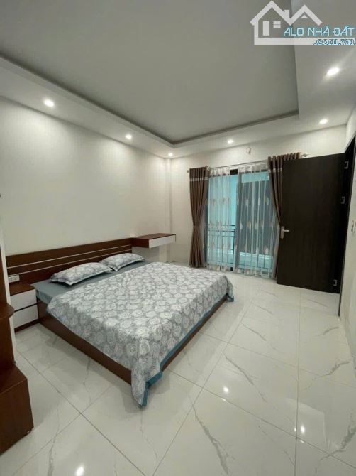 Bán nhà xây mới ô tô đỗ cửa cách nhà 20m, khu sầm Uất Mậu Lương