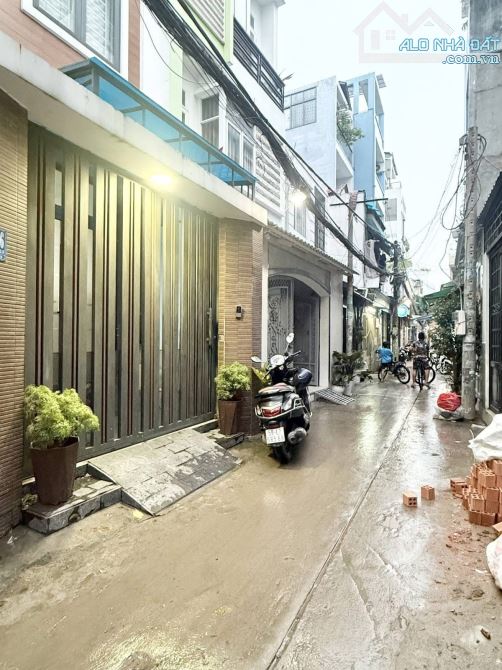 HẺM Ô TÔ - Âu Dương Lân P3.Quận 8 - Gần 60M2, Ngang gần 4M nở hậu đẹp - GIÁ 5.8 TỶ TL