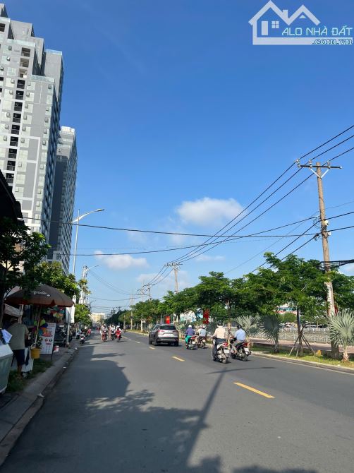 Siêu hiếm, nhà 2 tầng quận 8, (5.9 x 13m) hẻm 4m cạnh Hoài Thanh, Bình Đông, 5.2 tỷ