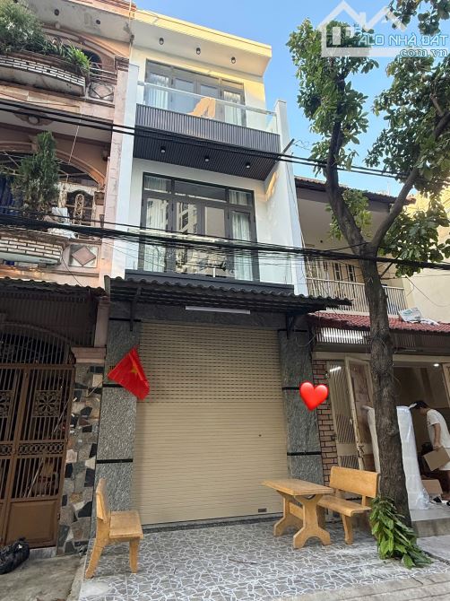BÁN GẤP NHÀ , HẺM XE TẢI, PHAN HUY ÍCH, TÂN BÌNH, 3 TẦNG, NHỈNH 5 TỶ