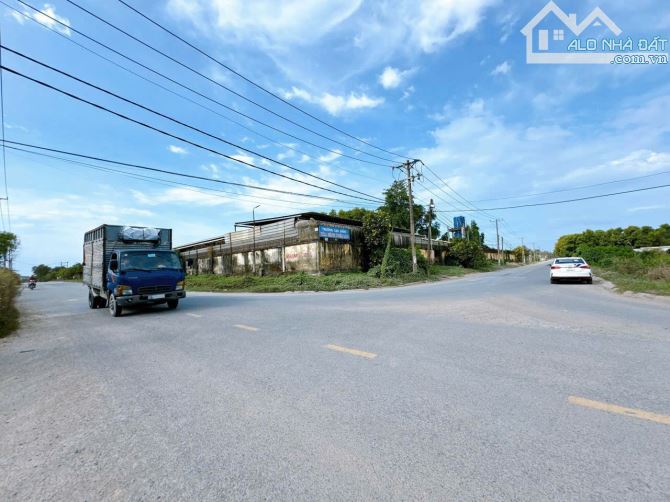 Bán gấp 2500m2 đất phù hợp xây dựng nhà xưởng tại biên hoà - đồng nai. Giá chỉ 7ty99