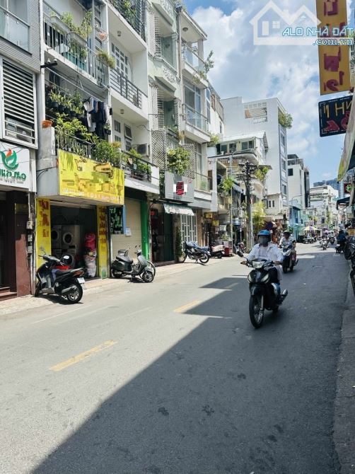Nhà TT q.3- đường Vườn Chuối- 5 tầng- hẻm xe hơi- dt: 33m2, giá 8.x tỷ