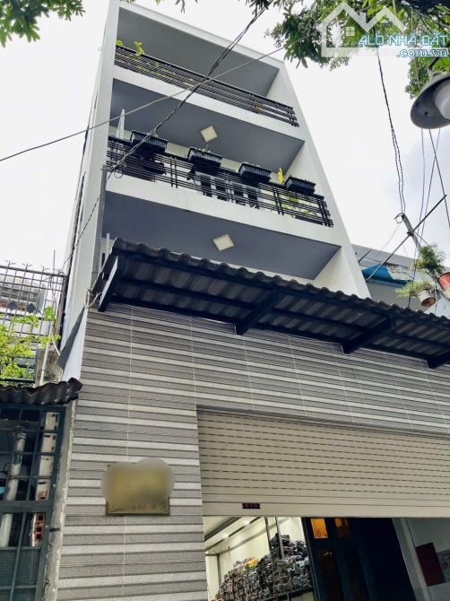 NGỘP BANK GẤP BÁN - HẺM XE TẢI ÂU CƠ - DT: 5x13m - 4 TẦNG VUÔNG - NHỈNH 8 TỶ