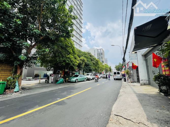 Mặt tiền Nguyên Hồng 380m2( 8 x 48 ) chỉ 35.85 tỷ TL,  giá rẻ đầu tư xây Building