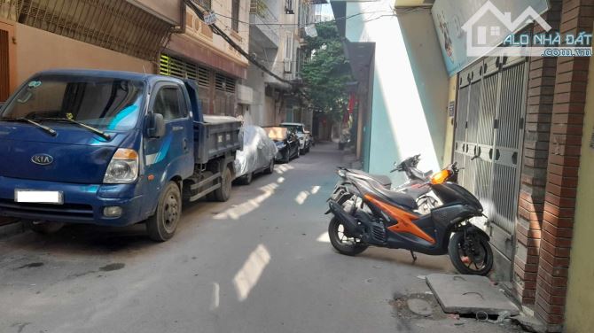Bán Nhà Ô Tô Tránh Quận Tây Hồ 265m2-9T MT16m VIEW Hồ Dòng Tiền Khủng 86 Tỷ Trích Sài.