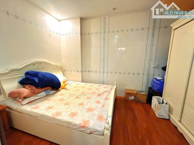 HOÀNG CẦU - ĐỐNG ĐA - 48M - 16,9 TỶ - NHÀ ĐẸP - GARA - NGÕ RỘNG Ô TÔ - KINH DOANH -