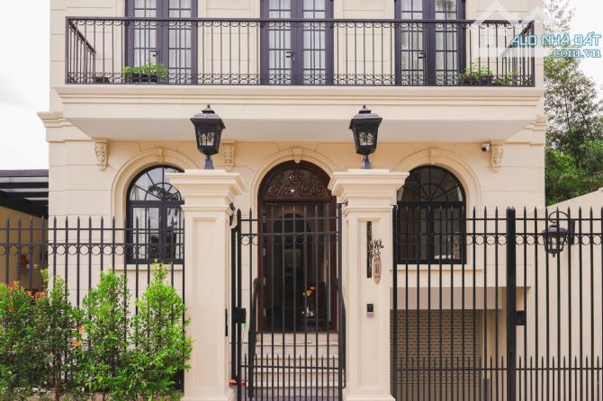 Chỉ 116triệu - siêu phẩm góc 2MT P. An Phú, Q2. DT 15x25m CN 340m2, CTXD hầm 4 tầng 40 tỷ