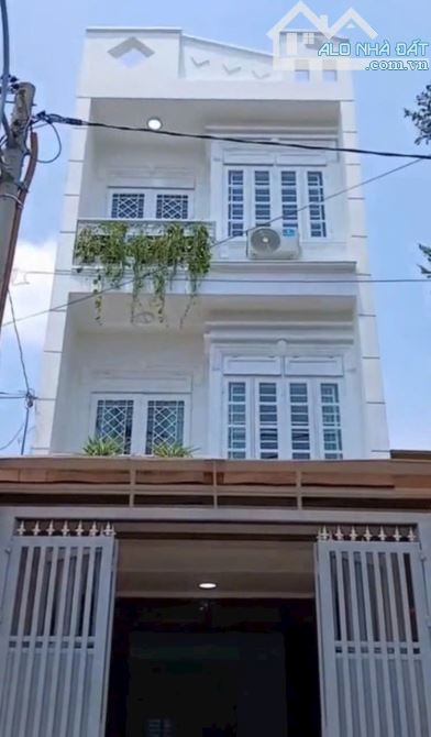 Nhà 3 tầng mặt tiền đường nhựa Trung Mỹ Tây, Q12