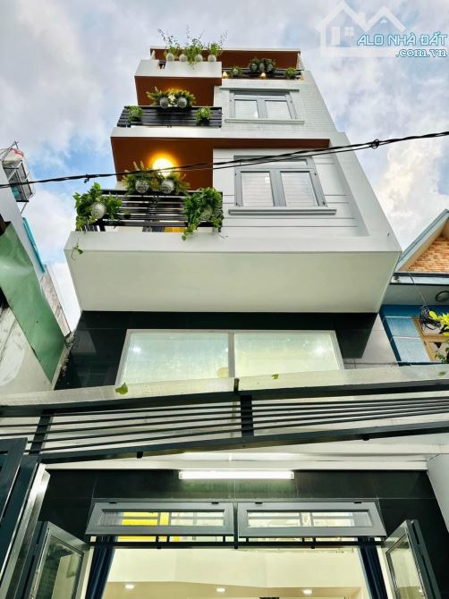 Bán Nhà 4 Tầng Trường Chinh, gần Ngã 4 Bảy Hiền, 4 x 7m, Giá 4.5 Tỷ TL