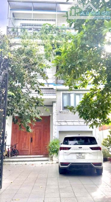 Chỉ 1 sẹc Nguyễn Ái Quốc Tân Hiệp, bán nhà 1T2L 215m2 thổ cư đường nhựa 7m giá 9 tỷ.