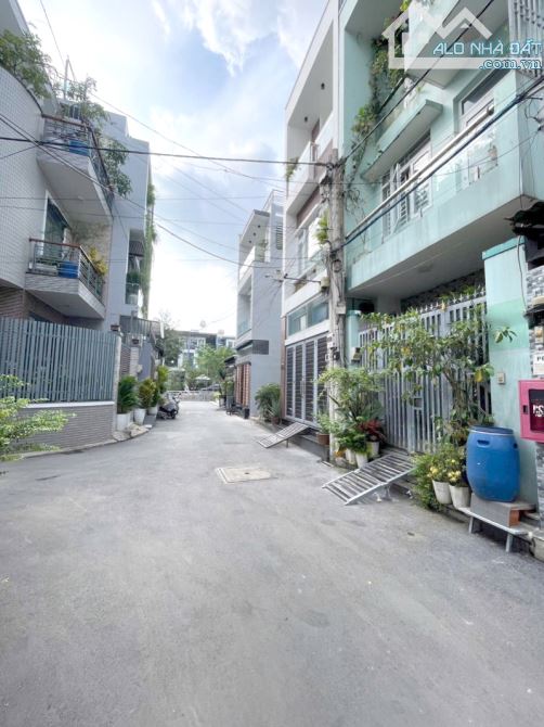 Bán Nhanh Nhà 2 Tầng – 4*12.5 – Hẻm Xe Hơi – Gần Tô Ngọc Vân, Tam Phú Thủ Đức – Giá Tốt