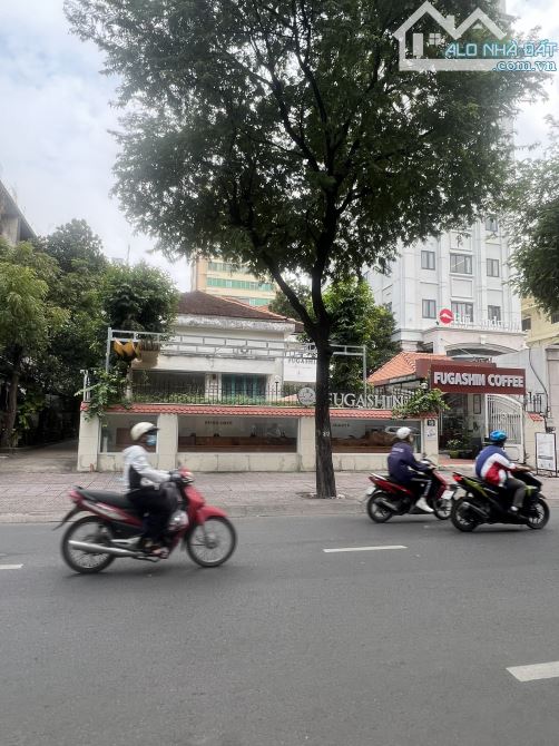 BÁN ĐẤT VÀNG TRUNG TÂM – 15 VÕ VĂN TẦN, PHƯỜNG 6, QUẬN 3 - 20M x 40M Giá 399 tỷ