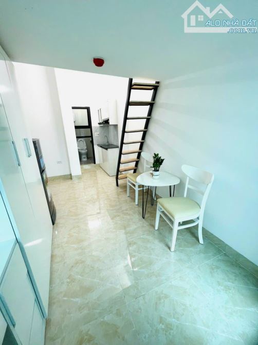 PHÂN LÔ- VỈA HÈ- Ô TÔ TRÁNH .15PKK ,HIỆN ĐẠI ,DÒNG TIỀN TỐT ,HIẾM CÓ 15.8 TỶ