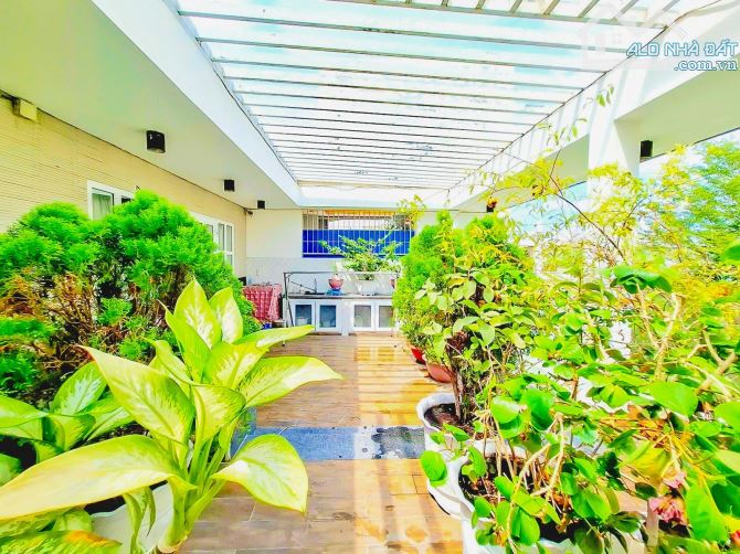 NHÀ ĐẸP P.5 , Q.8 MẶT TIỀN ĐƯỜNG SỐ VIEW CÔNG VIÊN KHU PHÂN LÔ