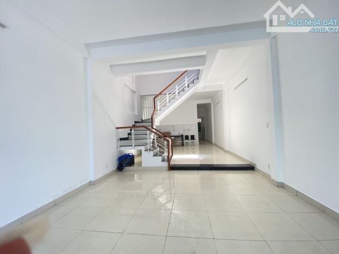 BÁN NHÀ MẶT TIỀN XUÂN THIỀU – VIEW BIỂN – CÁCH BIỂN CHỈ 100M - LCU168