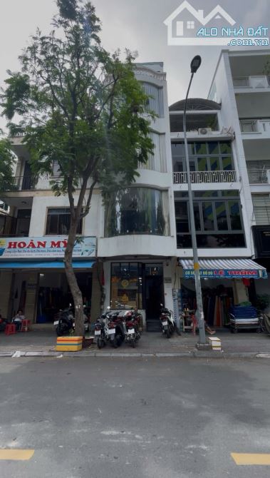 MT 115 Lê Thị Hồng Gấm, Q.1, 4x18m, 5 lầu, HDT 80tr, 61 tỷ