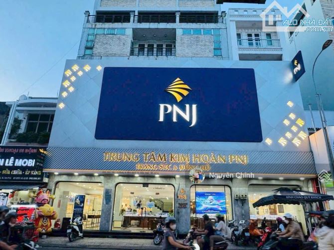 Bán Nhà MT Lê Văn Việt, Tp Thủ Đức -(15 x 18m) - 2 tầng HĐT 250tr giá 65 tỷ giảm 52 tỷ!