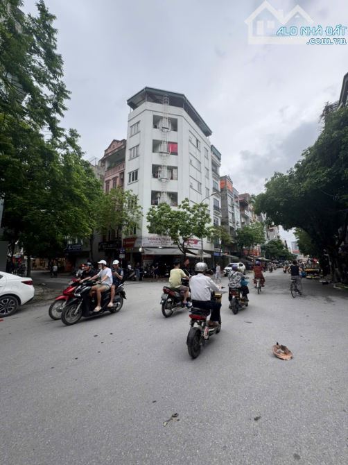 Bán nhà MP Nguyễn Viết Xuân, 50m2, 5T, MT 4m, vỉa hè 7m, đường 12m, 21 tỉ