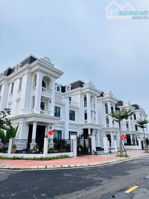 Chuyển nhượng căn nhà 4 tầng 100m2 khu đô thị Phúc Tiến Home