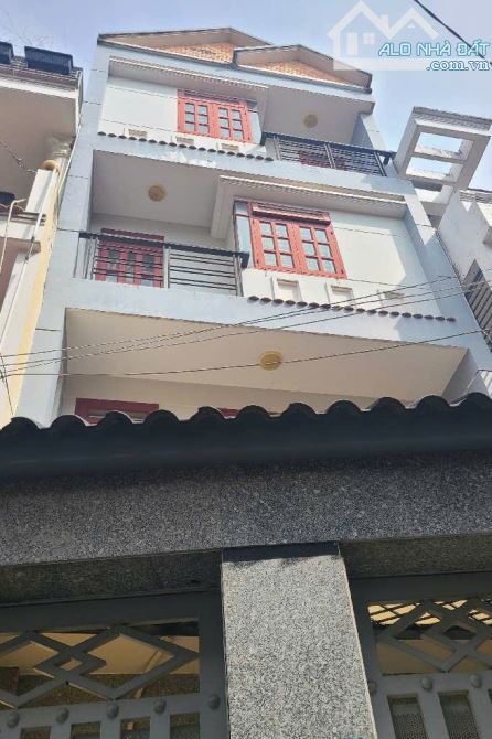 Nhà 4 tầng  cạnh sân bay  Bạch Đằng  P2  Tân Bình  Đường 8m thông  5.1x17.4m  Giá 15.5 Tỷ