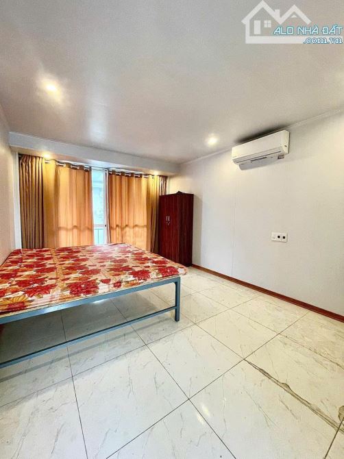 Bán căn hộ tập thể 3 tầng Trung tâm Quận Đống Đa, 5PN, DT 38m2*3 Tầng*Giá chỉ 4,5 Tỷ