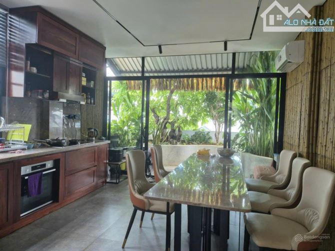 Bán biệt thự MT Cao Đức Lân, An Phú, Q.2. DT: 12 x 23m, gồm H, 3L, NT cao cấp giá 78T