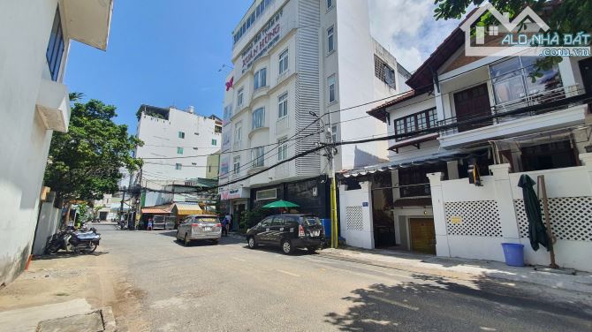 Chính chủ bán nhà MT số 24 Hoàng Dư Khương, Quận 10. (14x20m). Giá 63 tỷ tl