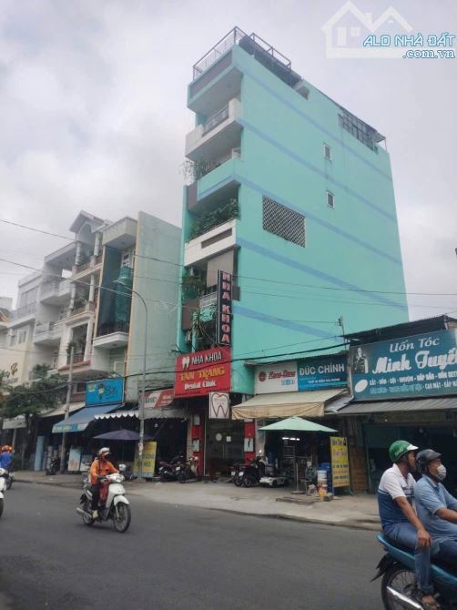 Bán nhà MT Phạm Văn Bạch p15 Tân Bình, DT:4,7x17 6 lầu 11p thang máy