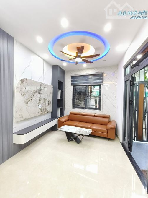 THANH LÝ NHÀ ĐẤT VUÔNG ĐẸP NGUYỄN TUÂN GÒ VẤP | 3 TỶ 730TR | 54.5M2 | SỔ HỔNG RIÊNG
