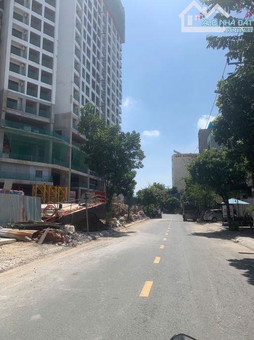 Cần bán gấp lô đất mặt tiền Nguyễn Lộ Trạch- Hải Châu - Đà Nẵng