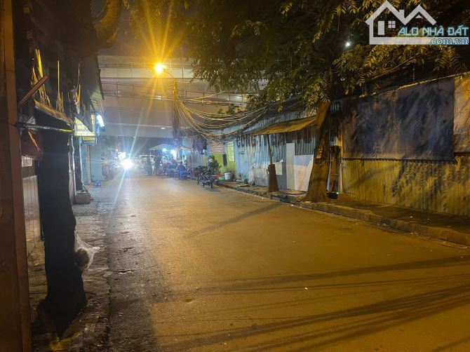 Bán nhà phố Trường Chinh, 39m2, 6 tầng thang máy, ngõ ô tô, mặt tiền 5.3m giá 9.3tỷ