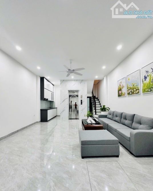 Ngõ OTO Tránh, THANG MÁY, Vũ Văn Cẩn, Hà Đông 75m x 5 tầng, Giá 15,8 tỷ