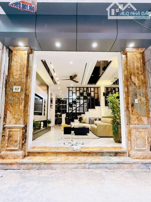 Bán nhà phố Phương Mai ô tô qua nhà kinh doanh, Dt 46m2, 4t, mt 4.1m.