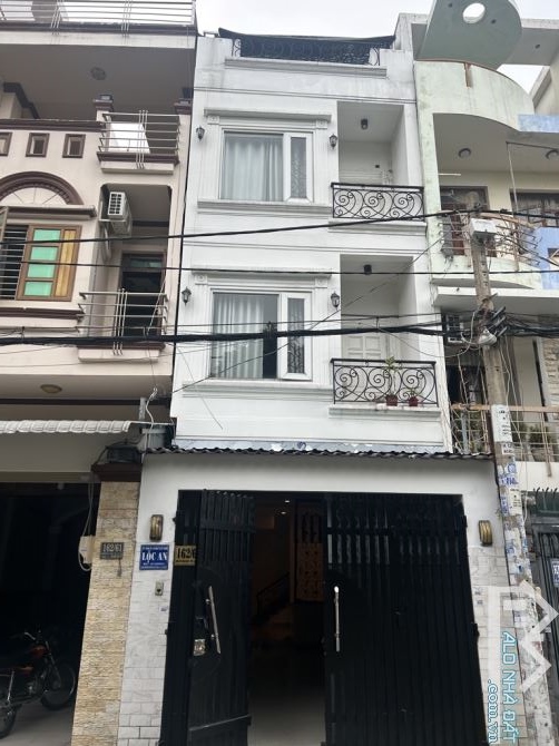 NHÀ 80M NGUYỄN VĂN KHỐI GÒ VẤP XE TẢI NÉ NHAU