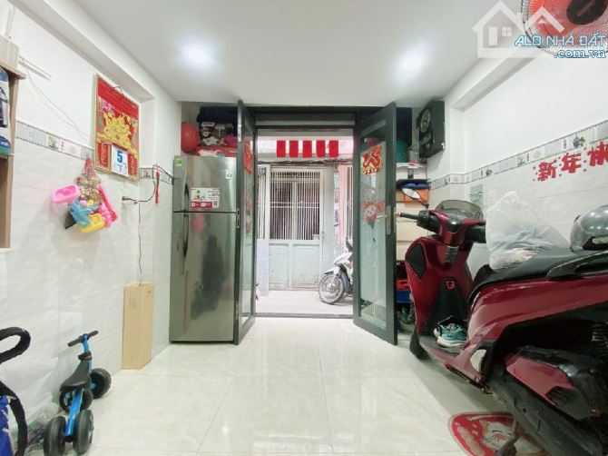 -  SAN VẬN ĐỘNG THỐNG NHẤT -  NHÀ  HẺM ĐƯƠNG TÂN PHƯỚC - GIÁ CỰC MỀM 3,8 TỶ -