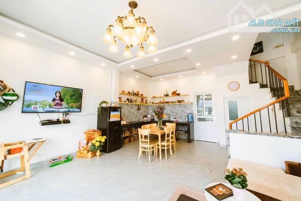 Chính chủ gửi bán Homestay view đẹp như hình đang kinh doanh đường Cổ Loa P2 Đà Lạt.
