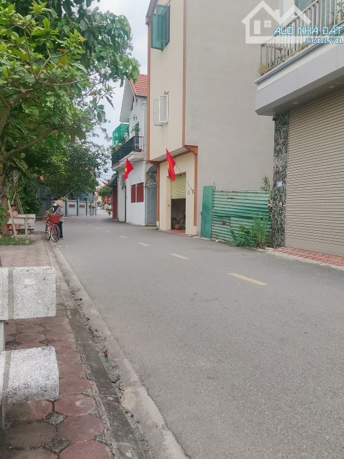 Bán Đất 62 m2 Đặng Xá - Gia Lâm