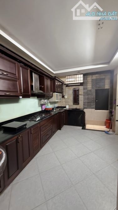 Nh.à đẹp hiếm trong khu vực, P1 Lê Văn Sỹ Tân Bình, 8 X tỷ.