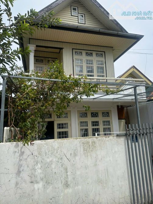 ♦️Chủ Cần bán gấp nhà  mặt tiền đường  chính Ngô Thị Nhậm p4 tp Đalat.( đường 10m)