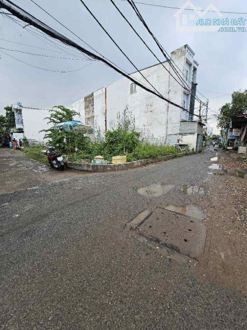 Bán đất thổ cư, 100m2 - ngang 7M, nhỉnh 7 tỷ, hẻm xe hơi thông, Quận 7 Phú Thuận