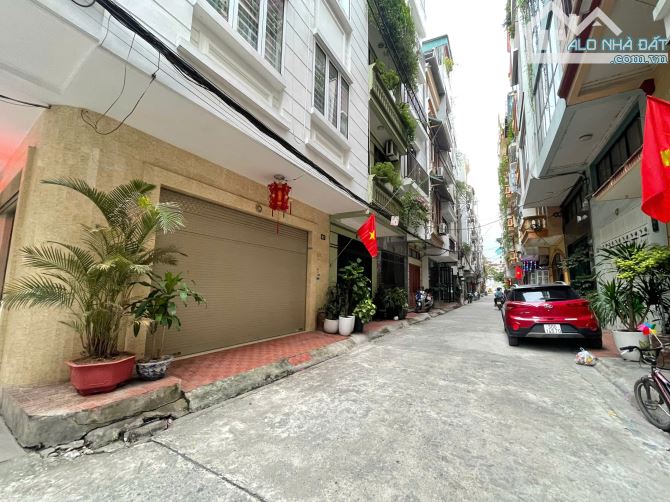 PHÂN LÔ GIẢI PHÓNG - 36M X 5 TẦNG LÔ GÓC 3 MẶT THOÁNG, Ô TÔ TRÁNH, DỪNG ĐỖ.