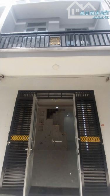 Bán Nhà 1 Lầu 2PN, SHR, HXH, giá 1 ty 5 gần cầu Ông Thìn, QL50