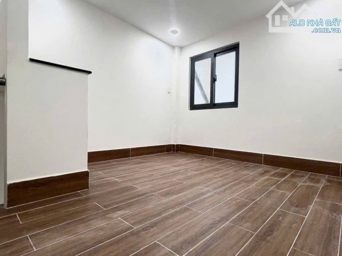 Hiếm - nhà mới đẹp 3 tầng Khánh hội – SHR, Không QH – 1,39 tỉ.