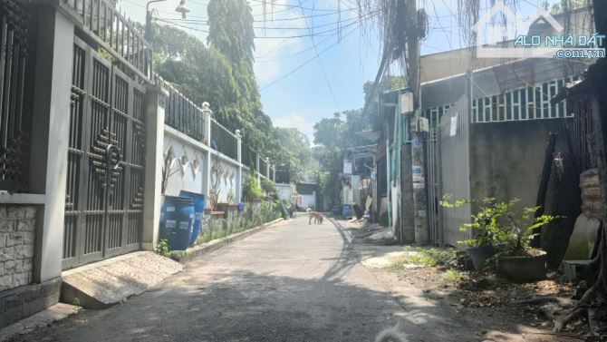 Bán Dãy Trọ  HXH Đường 17 Linh Trung DT : 20x45 =870m2  Giá 29,8 TỶ