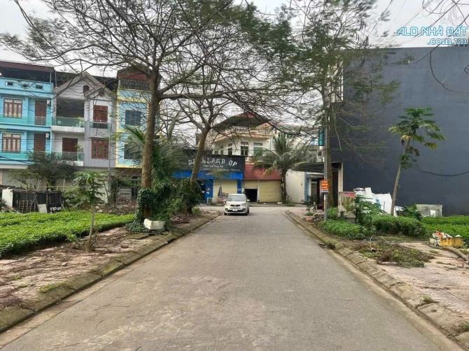 Bán lô khả lễ 3 dt 81m mt 4.5m hướng ĐN giá 7.8 tỷ