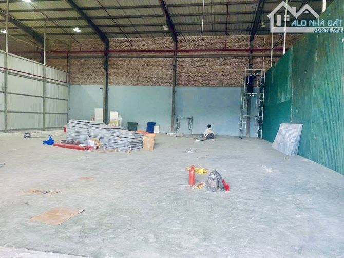 Cho thuê 400m2 kho tại phố cốm, bala có PCCC