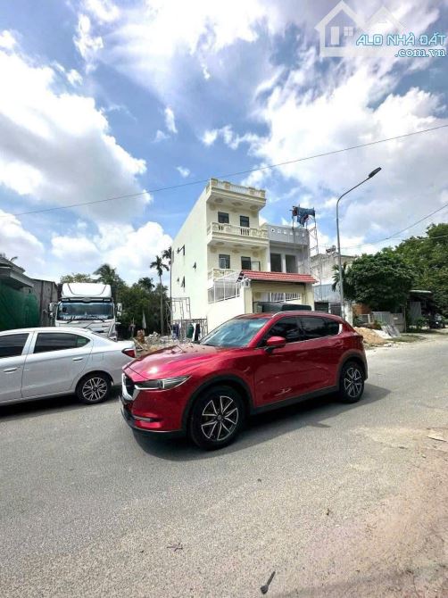 LÁI THIÊU NHÀ 3 TẦNG DT 100 M2 GIÁ 6,2 TỶ TL